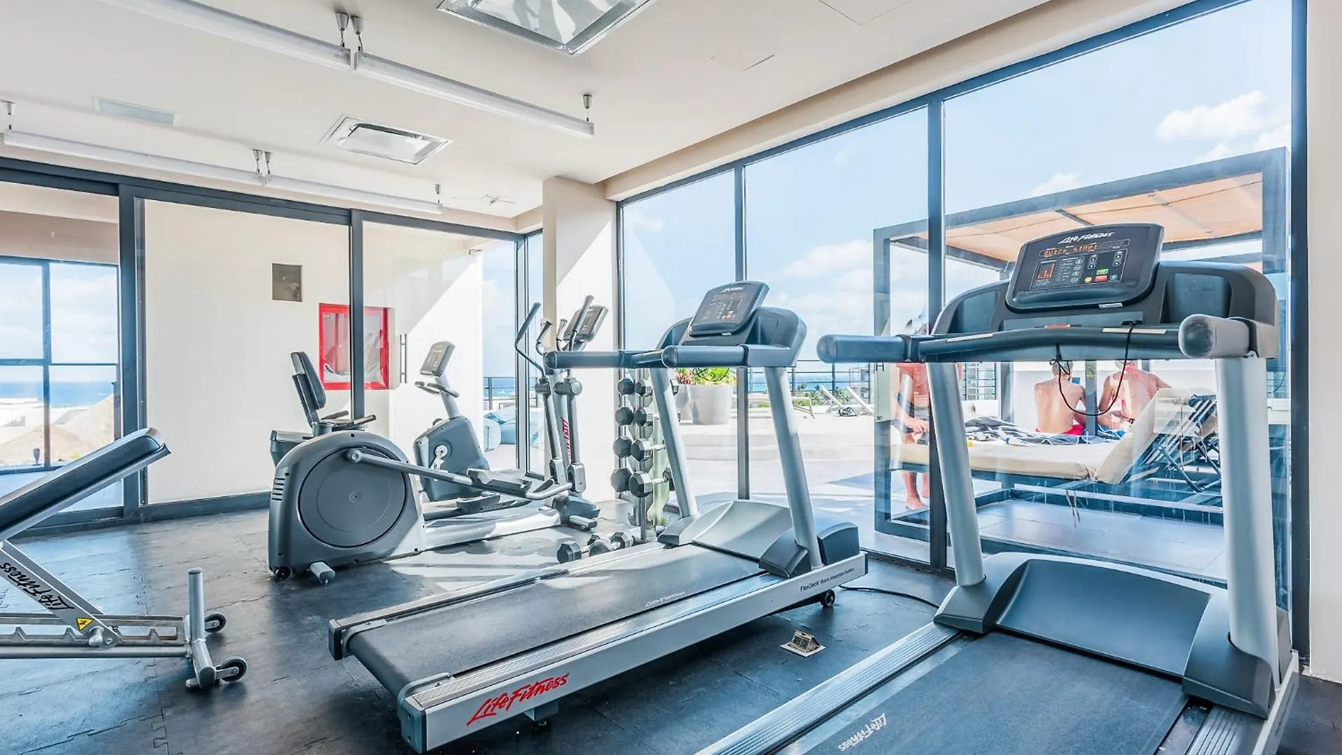 Beautiful Studio With Kitchen Ac Gym Pool Ocean View From The Rooftop Playa del Carmen Mexico