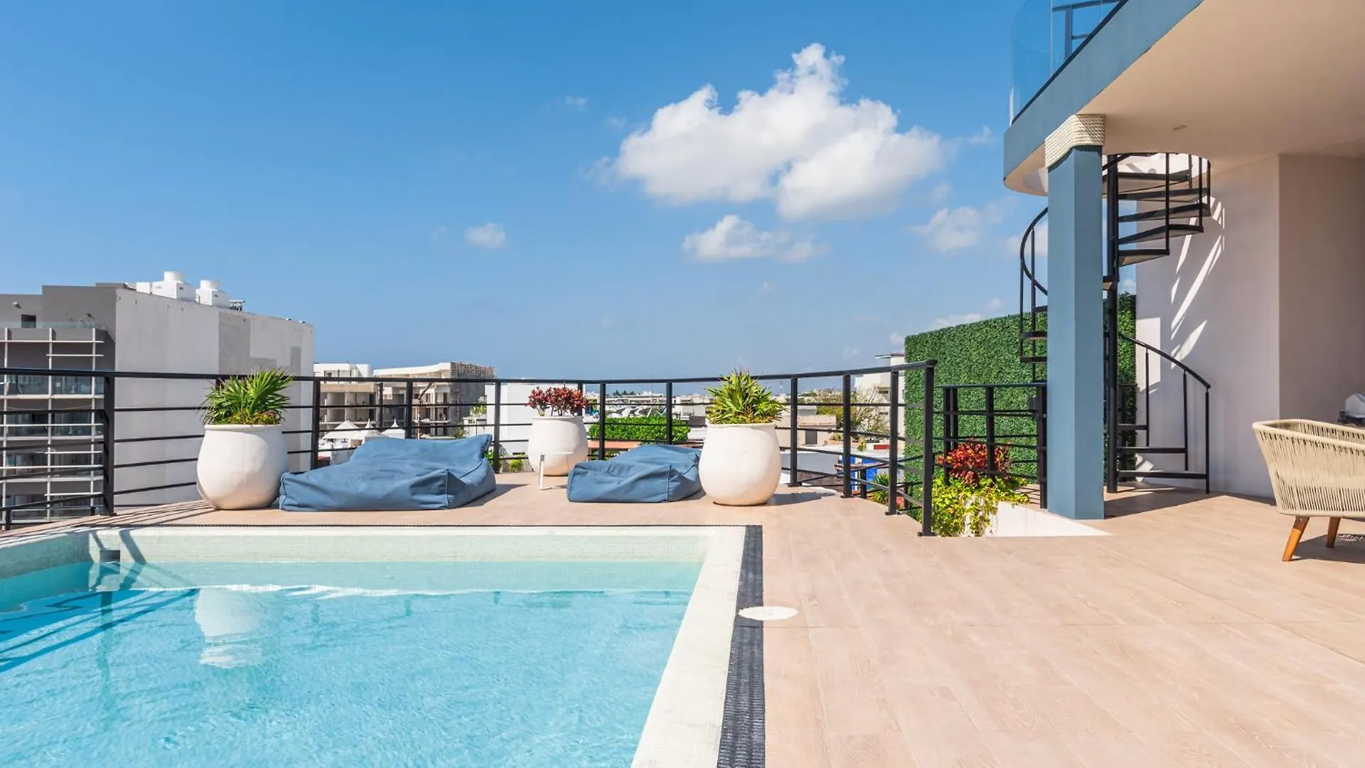 Beautiful Studio With Kitchen Ac Gym Pool Ocean View From The Rooftop Playa del Carmen