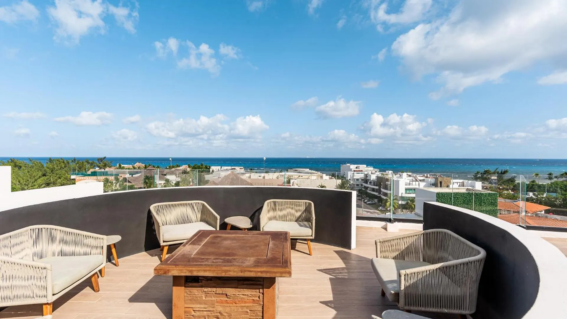 Beautiful Studio With Kitchen Ac Gym Pool Ocean View From The Rooftop Playa del Carmen